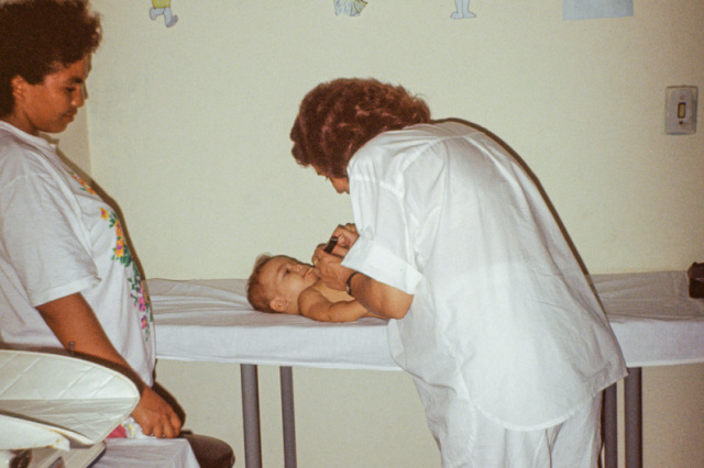 consultorio pediatro 1987 Foto Raboud