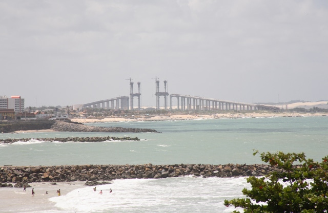 Construçao do Ponte para Todos - Foto Nicole Miescher