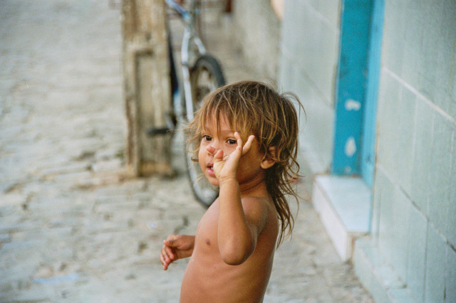 Criança - Foto Nicole Miescher