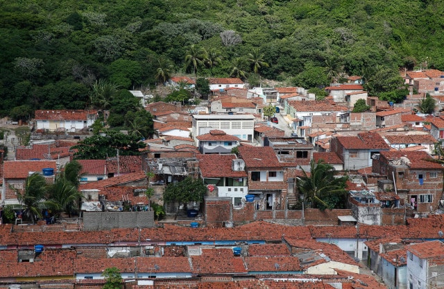 vista do Farol 2012 _Casa Crescer ao centro - Foto Nicole Miescher