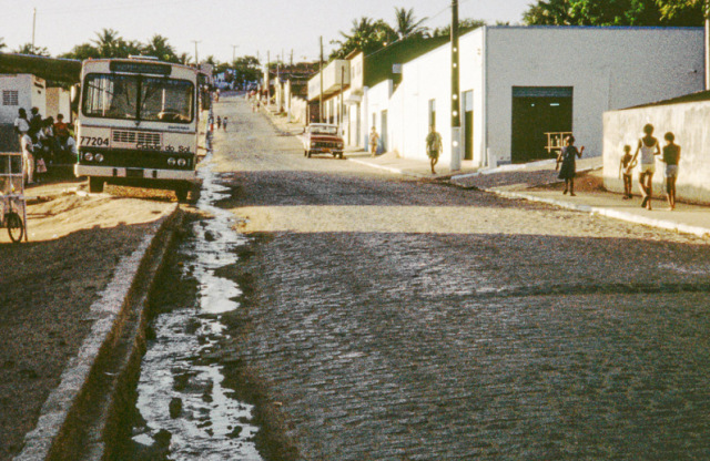 rua Joao XXIII perto da Igreja 1987_Foto Raboud