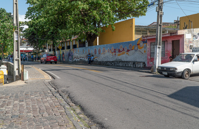 rua Joao XXIII e mosaico - Foto Nicole Miescher