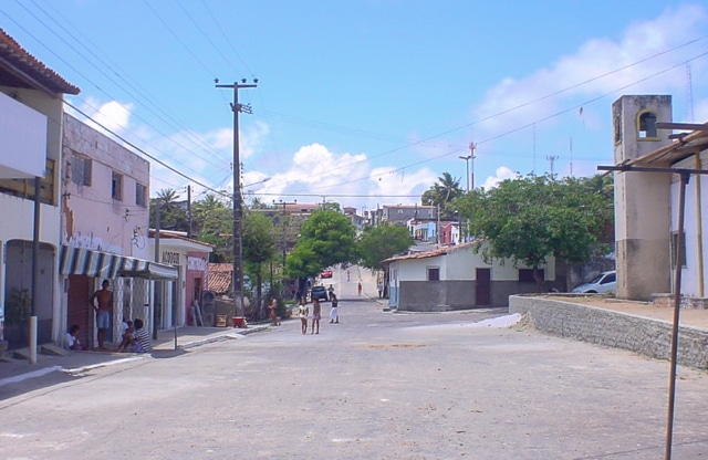 atras a Igreja_rua Verde 2003 foto publico